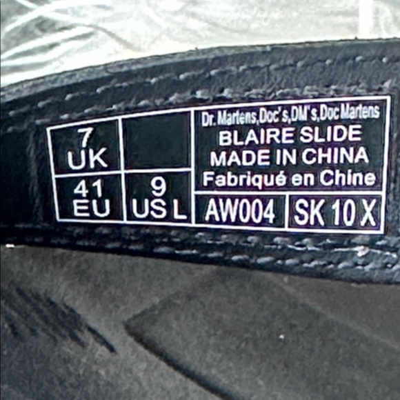 Dr. Martens Buckled Blaire Leather Slide Sandals in Black Size 9 - Picture 8 of 10